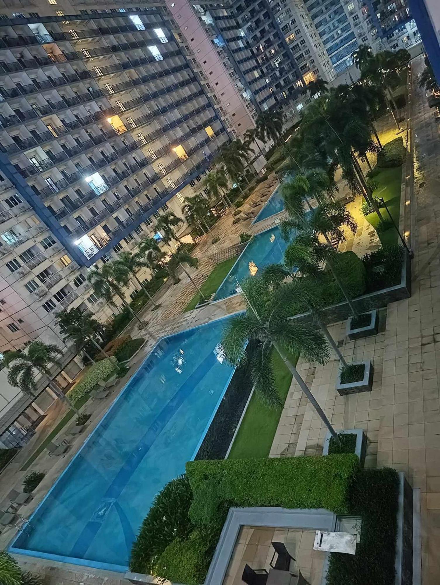Bliss Staycation At Sea Residences By John Манила Экстерьер фото